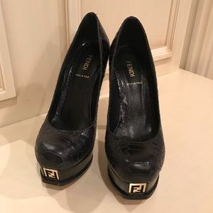 Beautiful FENDI navy, very comfortable